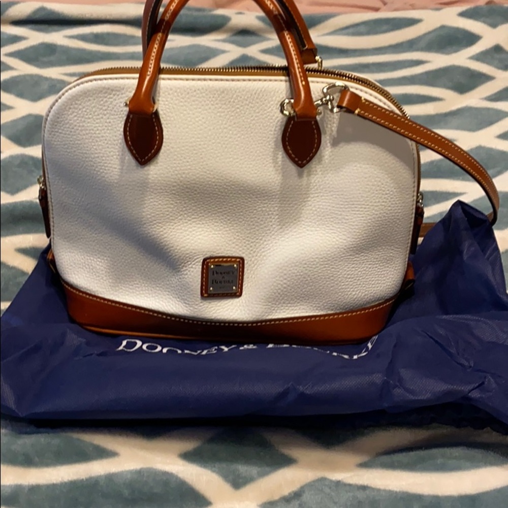 Dooney and bourke domes satchel